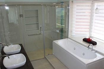 Farview Mountain Resort Villas Ooty Ngoại thất bức ảnh